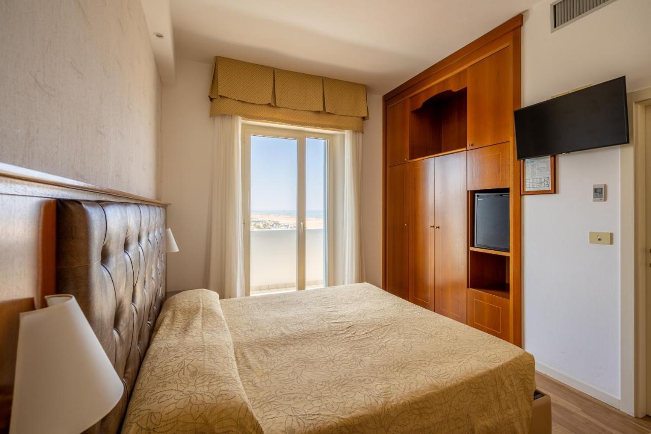 Hotel Astor ريميني المظهر الخارجي الصورة