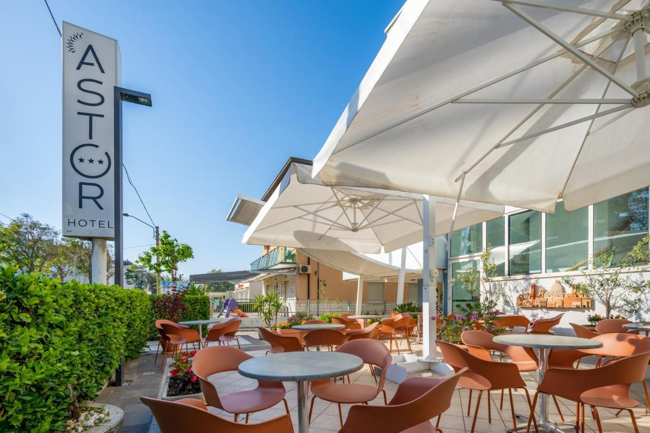 Hotel Astor ريميني المظهر الخارجي الصورة