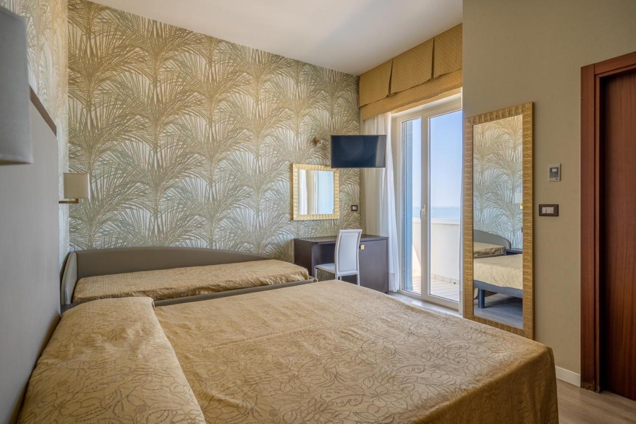 Hotel Astor ريميني المظهر الخارجي الصورة