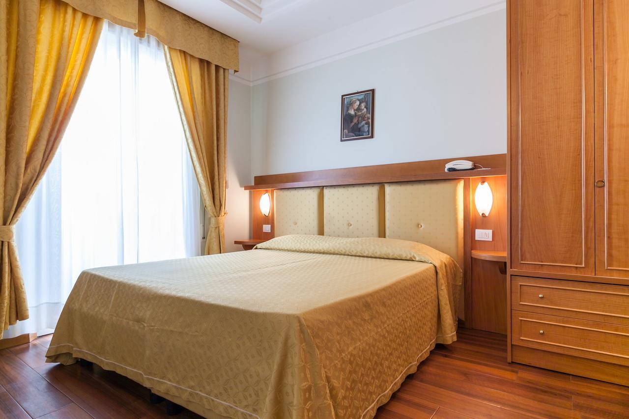 Hotel Astor ريميني المظهر الخارجي الصورة